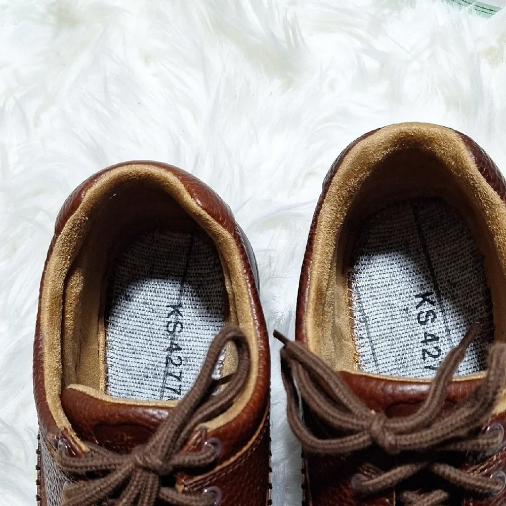 NWOT Elegant Brown Leather Oxfords for Men